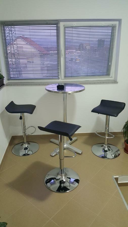 Apartman Toni Gračac Quarto foto